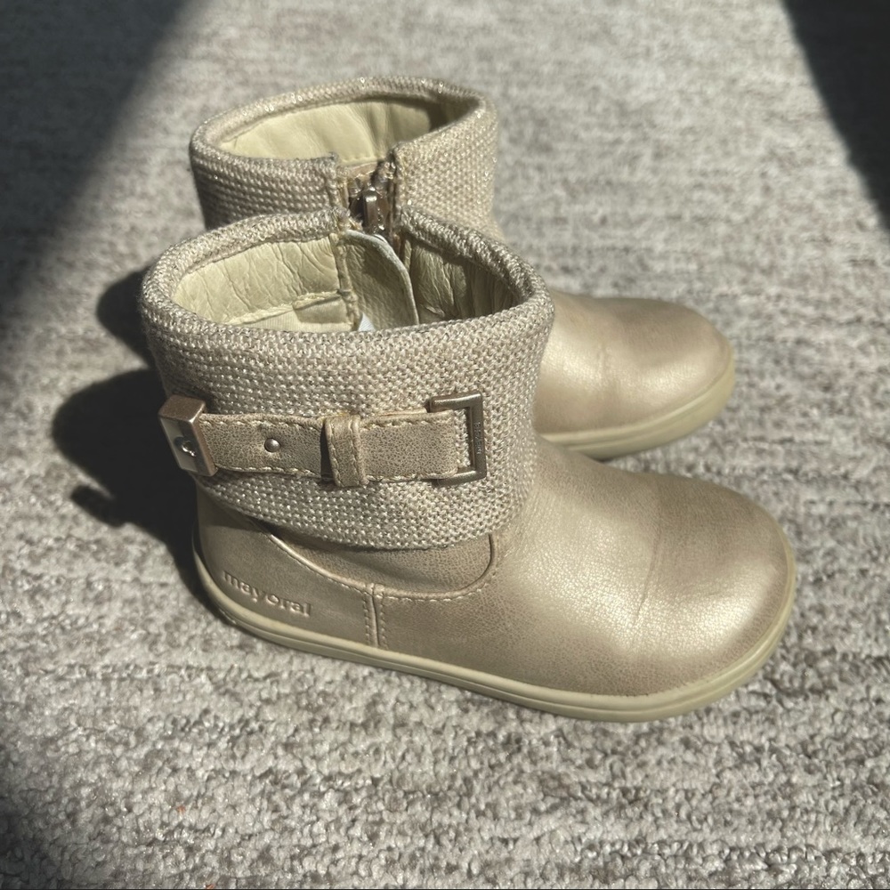 Mayoral gold booties, size 5.5 / 6 (Eur 21/22)